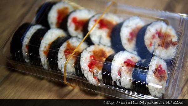 【隨興食記】木柵市場內。現做壽司 【隨興食記】木柵市場內。現做壽司