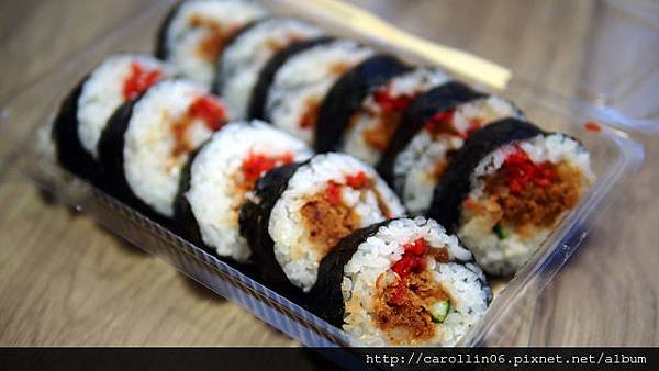 【隨興食記】木柵市場內。現做壽司 【隨興食記】木柵市場內。現做壽司