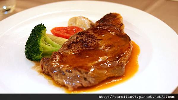 【隨興食記】《波拿法新法式料理》除了擺飾沒找到一絲法式-波拿法 【隨興食記】《波拿法新法式料理》除了擺飾沒找到一絲法式-波拿法