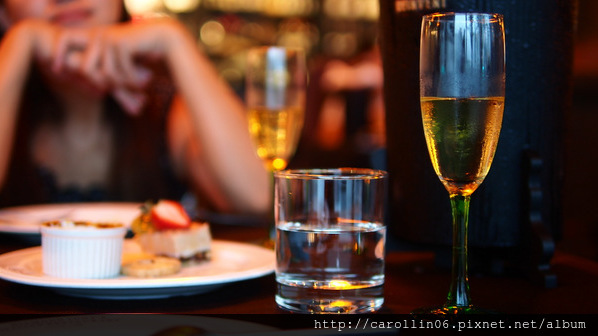 【食記】《隨意鳥地方義大利菜》氣泡甜白酒下午茶組-隨意鳥地方 【食記】《隨意鳥地方義大利菜》氣泡甜白酒下午茶組-隨意鳥地方