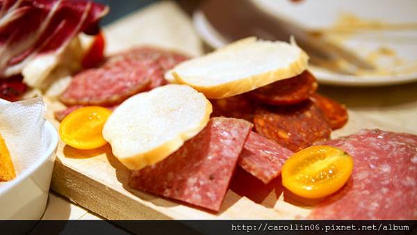 【食記】《Fabrica 椅子》設計感好味店-Fabrica 【食記】《Fabrica 椅子》設計感好味店-Fabrica