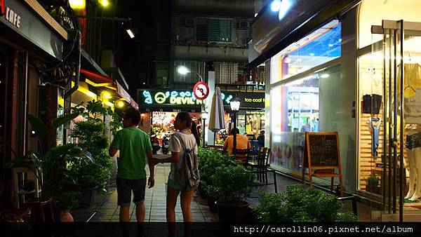 【隨興食記】《冰霸王ICE KING》抓住芒果的尾巴-ICE KING 【隨興食記】《冰霸王ICE KING》抓住芒果的尾巴-ICE KING