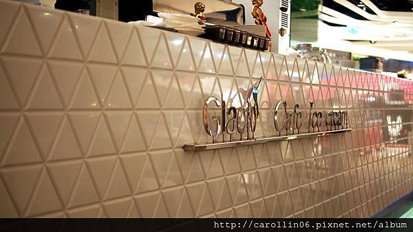 【食記】《Glacio比利時創意冰品咖啡館》列日鬆餅-Glacio 【食記】《Glacio比利時創意冰品咖啡館》列日鬆餅-Glacio