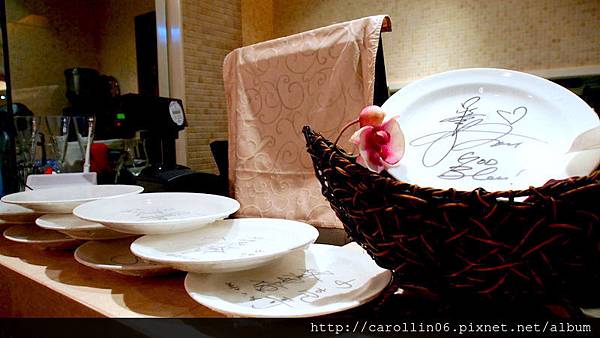 【食記】價格頗一般的《Lacuz 泰式料理》BELLAVITA店-Lacuz 【食記】價格頗一般的《Lacuz 泰式料理》BELLAVITA店-Lacuz