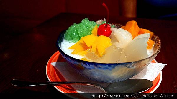 【食記】價格頗一般的《Lacuz 泰式料理》BELLAVITA店-Lacuz 【食記】價格頗一般的《Lacuz 泰式料理》BELLAVITA店-Lacuz