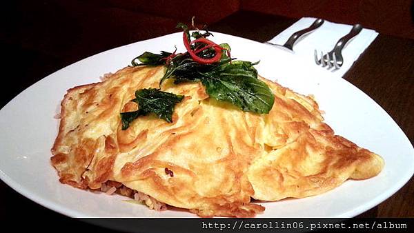 【食記】價格頗一般的《Lacuz 泰式料理》BELLAVITA店-Lacuz 【食記】價格頗一般的《Lacuz 泰式料理》BELLAVITA店-Lacuz