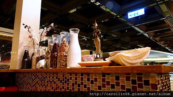 【食記】價格頗一般的《Lacuz 泰式料理》BELLAVITA店-Lacuz 【食記】價格頗一般的《Lacuz 泰式料理》BELLAVITA店-Lacuz