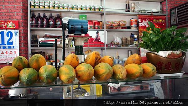 【美食】台北。木柵文山區《逢玉冰菓室》配料豐富的懷舊老冰店-逢玉冰菓室 【美食】台北。木柵文山區《逢玉冰菓室》配料豐富的懷舊老冰店-逢玉冰菓室