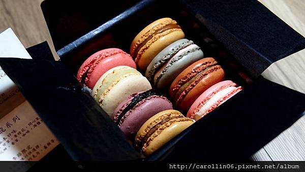 【開箱食記】《Ladurée:馬卡龍》巴黎品牌正式登台!-Ladurée 【開箱食記】《Ladurée:馬卡龍》巴黎品牌正式登台!-Ladurée