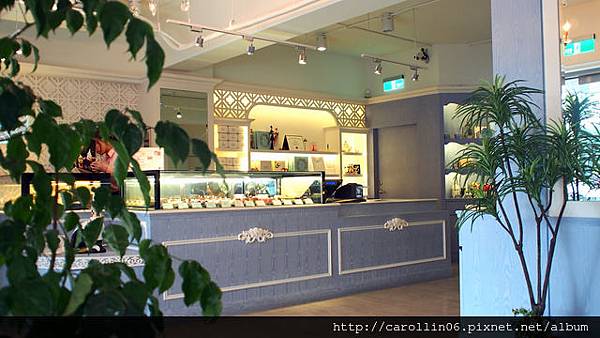 【隨興食記】《Pâtisserie ALEX》牛奶與水果霜淇淋-Pâtisserie ALEX 【隨興食記】《Pâtisserie ALEX》牛奶與水果霜淇淋-Pâtisserie ALEX