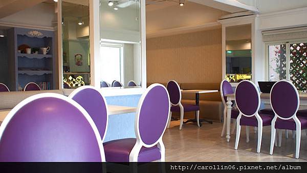 【隨興食記】《Pâtisserie ALEX》牛奶與水果霜淇淋-Pâtisserie ALEX 【隨興食記】《Pâtisserie ALEX》牛奶與水果霜淇淋-Pâtisserie ALEX