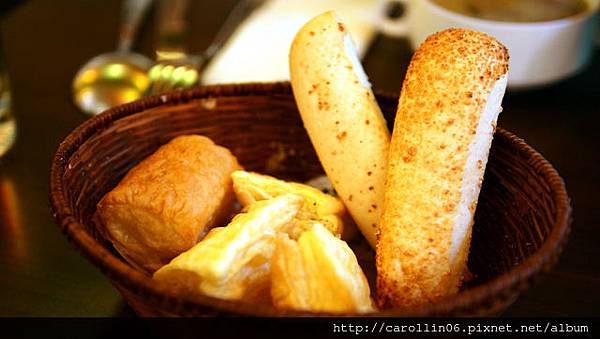 【食記】《永力旺德國豬腳》還是台式德國豬腳好!-永力旺 【食記】《永力旺德國豬腳》還是台式德國豬腳好!-永力旺