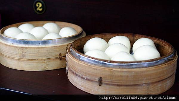 【食記】《福鼎湯包店(2店)》著名的路邊攤鼎泰豐...!?-湯包 【食記】《福鼎湯包店(2店)》著名的路邊攤鼎泰豐...!?-湯包