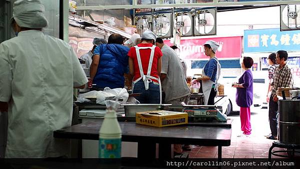 【食記】《福鼎湯包店(2店)》著名的路邊攤鼎泰豐...!?-湯包 【食記】《福鼎湯包店(2店)》著名的路邊攤鼎泰豐...!?-湯包