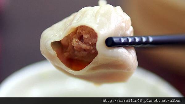 【食記】《福鼎湯包店(2店)》著名的路邊攤鼎泰豐...!?-湯包 【食記】《福鼎湯包店(2店)》著名的路邊攤鼎泰豐...!?-湯包