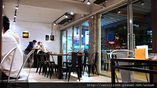 【隨興食記】《方屋 Found House》板橋新埔巷弄亮眼店-Found House 【隨興食記】《方屋 Found House》板橋新埔巷弄亮眼店-Found House