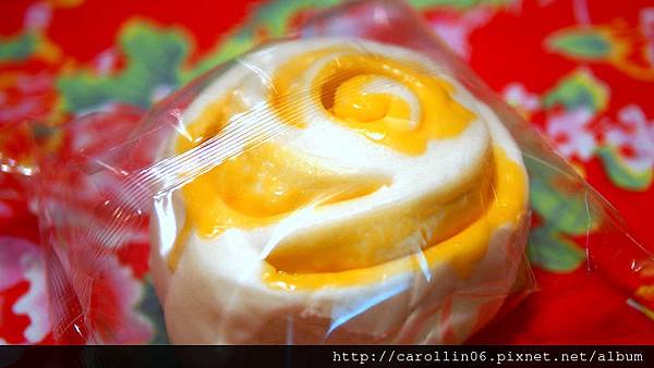 【隨興食記】《四季香頂級手工饅頭》滴水不加-手工饅頭 【隨興食記】《四季香頂級手工饅頭》滴水不加-手工饅頭