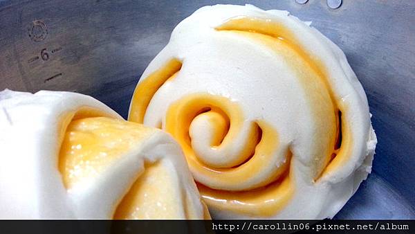 【隨興食記】《四季香頂級手工饅頭》滴水不加-手工饅頭 【隨興食記】《四季香頂級手工饅頭》滴水不加-手工饅頭