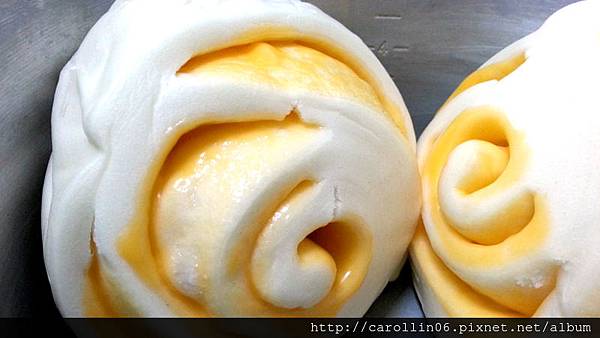 【隨興食記】《四季香頂級手工饅頭》滴水不加-手工饅頭 【隨興食記】《四季香頂級手工饅頭》滴水不加-手工饅頭