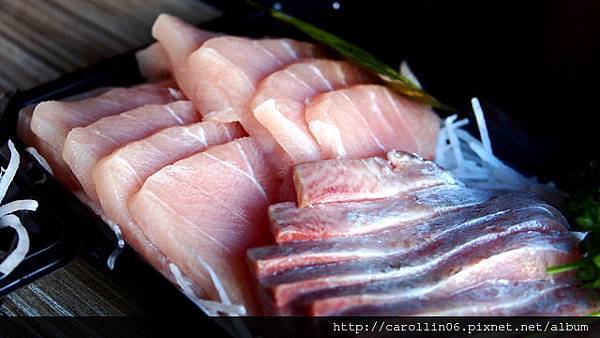 【食記】三井集團《上引水產》尚青尚便宜-上引水產 【食記】三井集團《上引水產》尚青尚便宜-上引水產