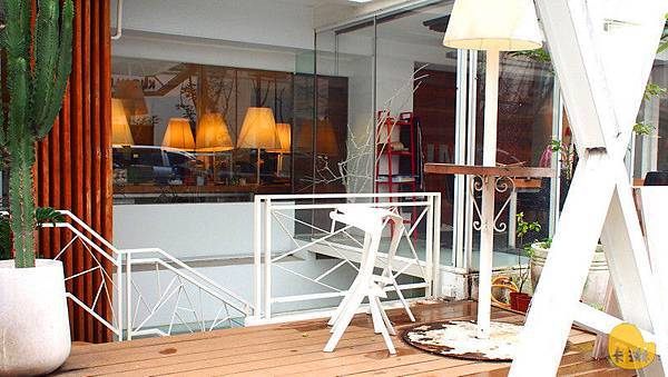 【食記】《akuma caca 可可設計人文咖啡》白色幾何咖啡館-akuma caca 【食記】《akuma caca 可可設計人文咖啡》白色幾何咖啡館-akuma caca