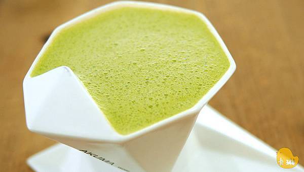 【食記】《akuma caca 可可設計人文咖啡》白色幾何咖啡館-akuma caca 【食記】《akuma caca 可可設計人文咖啡》白色幾何咖啡館-akuma caca