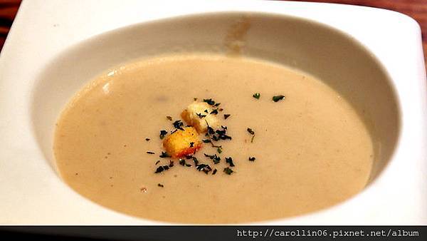 【試吃】《Eat Eat 意義Bistro》藝人常出沒的藝人店-Bistro 【試吃】《Eat Eat 意義Bistro》藝人常出沒的藝人店-Bistro