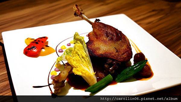 【試吃】《Eat Eat 意義Bistro》藝人常出沒的藝人店-Bistro