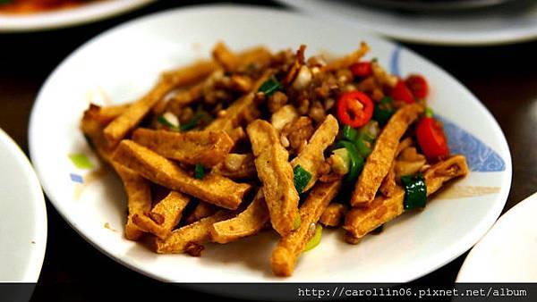 【隨興食記】台中。《十分有味》中式料理便宜吃到飽-十分有味