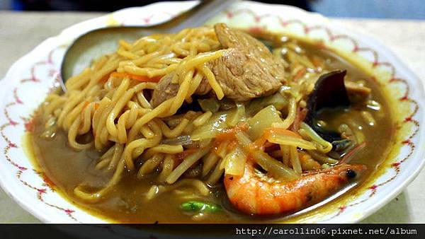 【隨興食記】基隆。《正老牌咖哩麵》巷子內的三十年老店