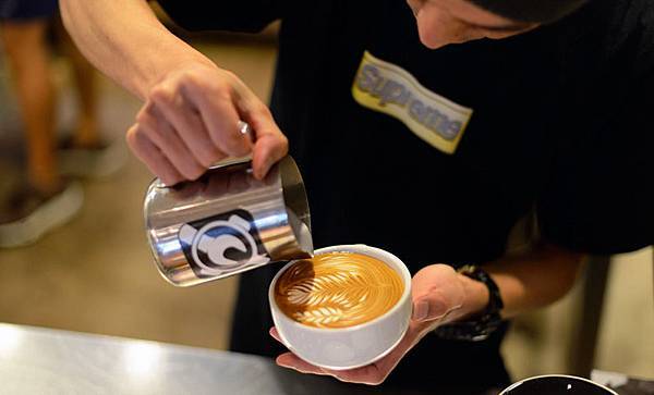 【咖啡】東京自由行。渋谷澀谷區《STREAMER COFFEE COMPANY》世界拉花冠軍澤田洋史的咖啡 【咖啡】東京自由行。渋谷澀谷區《STREAMER COFFEE COMPANY》世界拉花冠軍澤田洋史的咖啡