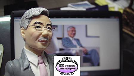蘿漾客製寫實公仔-杜書伍 先生 (聯強國際集團總裁兼執行長) 蘿漾客製寫實公仔-杜書伍 先生 (聯強國際集團總裁兼執行長)