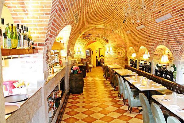 小義大利 little Italy(中華店):太浪漫了! 猶如漫步在濃濃異國風酒窖內享受美好食光‧Little Italy小義大利莊園 小義大利 little Italy(中華店):太浪漫了! 猶如漫步在濃濃異國風酒窖內享受美好食光‧Little Italy小義大利莊園
