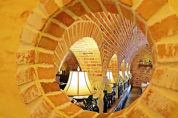 小義大利 little Italy(中華店):太浪漫了! 猶如漫步在濃濃異國風酒窖內享受美好食光‧Little Italy小義大利莊園 小義大利 little Italy(中華店):太浪漫了! 猶如漫步在濃濃異國風酒窖內享受美好食光‧Little Italy小義大利莊園