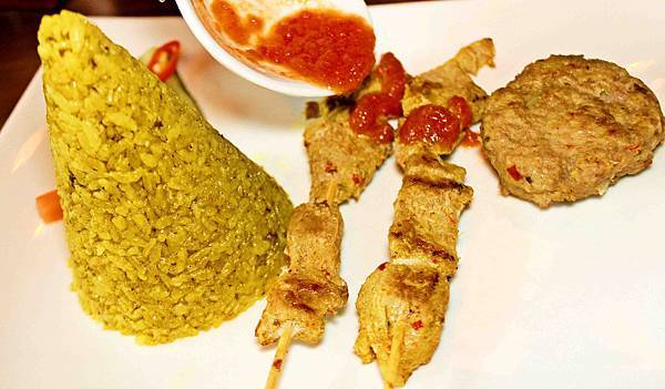 烏布雨林峇里島主題餐廳：群山圍繞隱身深山中，道地南洋異國峇里島風情‧烏布雨林主題餐廳