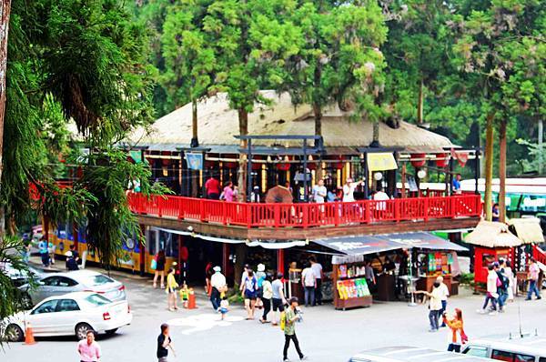 溪頭妖怪村：快來抓妖怪～濃濃異國風情的東洋fu日本觀光街．松林町