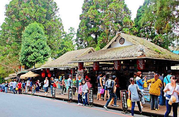 溪頭妖怪村：快來抓妖怪～濃濃異國風情的東洋fu日本觀光街．松林町