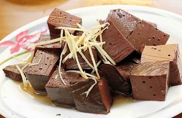 雲林必吃老店美食～「阿海師鴨肉麵線」滷鴨翅/鴨血/鴨肝，好吃