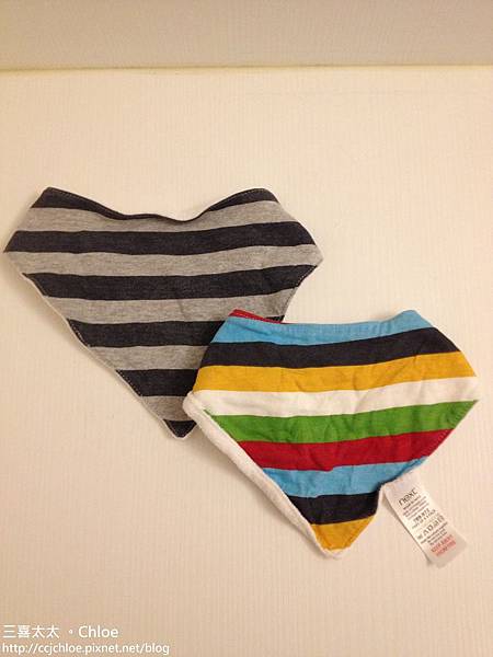 副食品用具 圍兜分享 & 評比