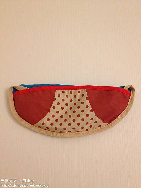 副食品用具 圍兜分享 & 評比