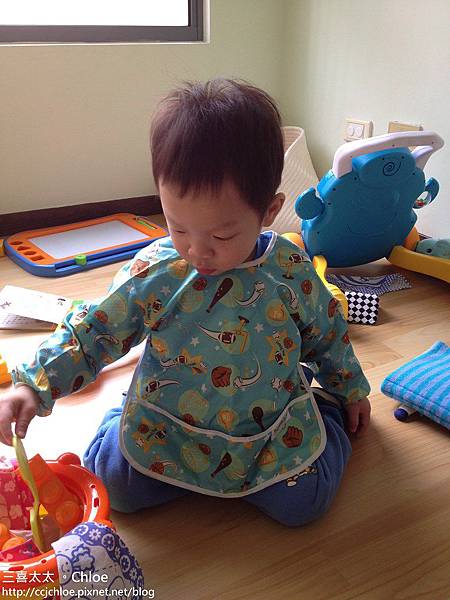 副食品用具 圍兜分享 & 評比