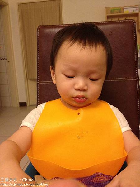 副食品用具 圍兜分享 & 評比 