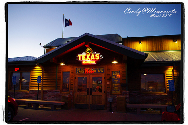 Texas Rosdhouse-02.jpg