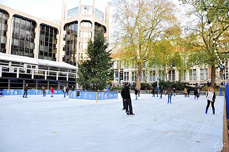 ice-skating ice-skating