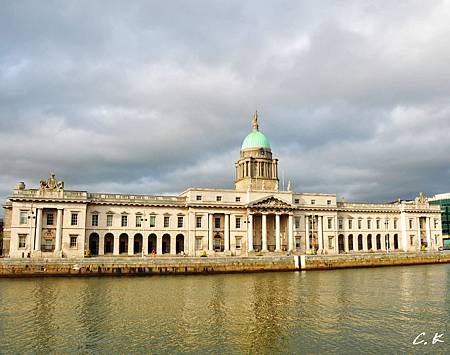 custom house custom house