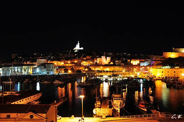 Marseille noght sight.jpg