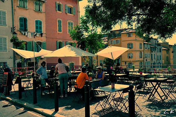 marseille old area.jpg