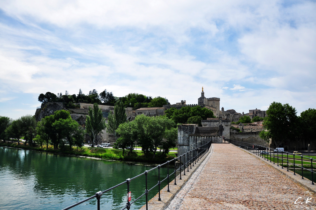 avignon.jpg avignon.jpg