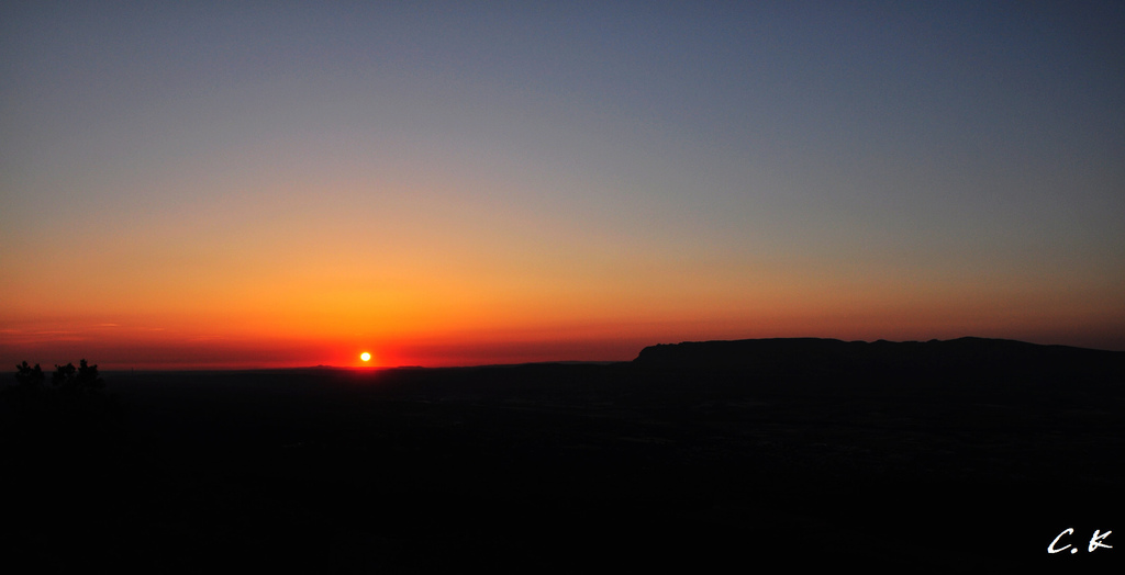 Mount Saint Victoria sunset.jpg Mount Saint Victoria sunset.jpg