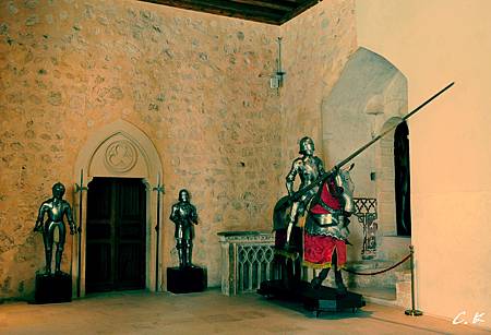 AlcAzar de Segovia inside.jpg AlcAzar de Segovia inside.jpg